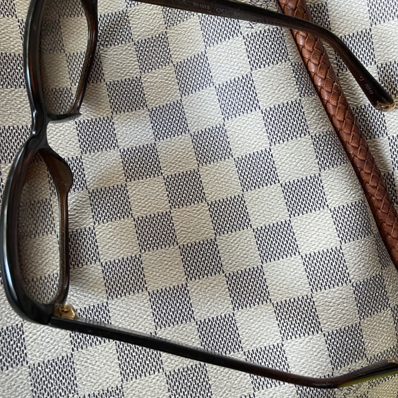 Louis Vuitton brown sunglasses - Picture 10 of 11